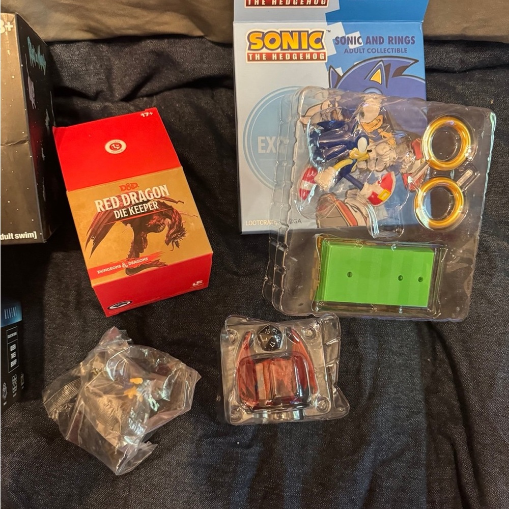 Lootcrate bundle - Picture 3 of 5